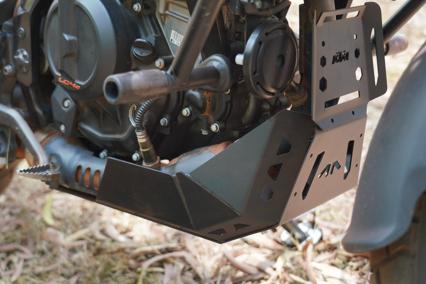 BASH PLATE - STEEL - KTM ADVENTURE 390/250 (2025)